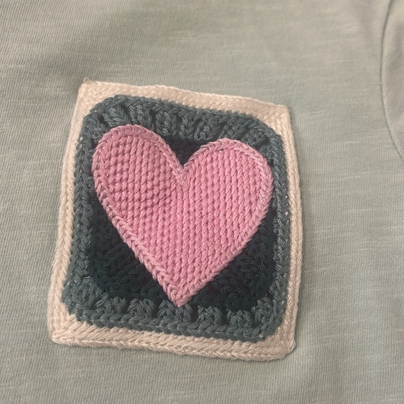 Girls size 8 cat and jack embroidered pocket boxy tshirt - Picture 2 of 3